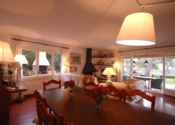 Lets Holidays Lovely Garden House In Mar Menuda Βίλα