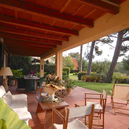 וילה Lets Holidays Lovely Garden House In Mar Menuda