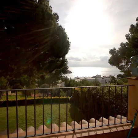 וילה Lets Holidays Lovely Garden House In Mar Menuda טוסה דה מאר